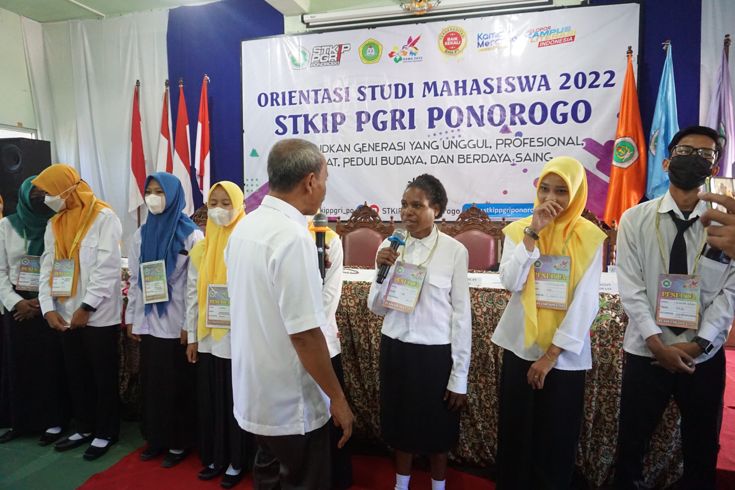 Dari Sumatra Hingga Papua, Mahasiswa Baru STKIP PGRI Ponorogo Kumpul
