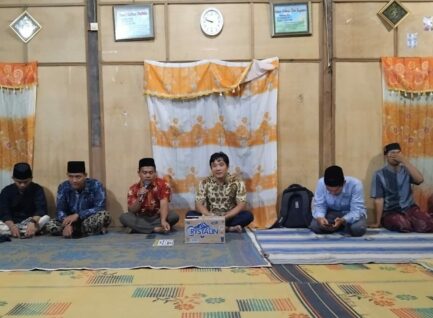 Mahasiswa KKNT Mengadakan Khoitmil Quran dan Buka Puasa bersama Warga Desa Gondang